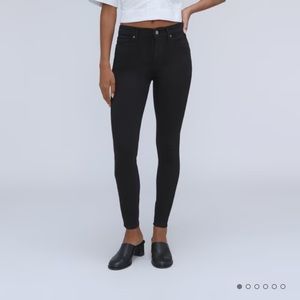 NWOT Everlane Mid-Rise Skinny Stretch Jean Black